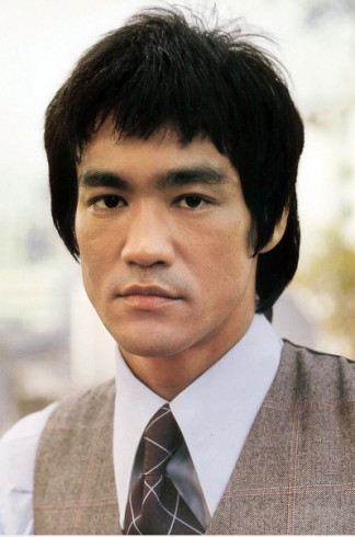 bruce lee master photo.jpg