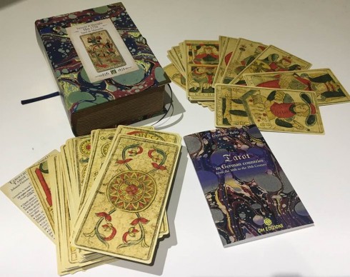 Hes Tarot 1750 in Deluxe Box.jpg