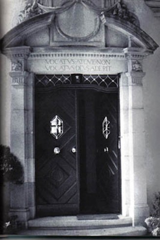 Karl Jung door.jpg